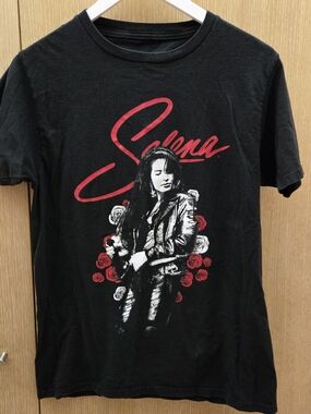 Selena Quintanilla Official Black Red Roses Graphic T-Shirt Size S Tejano Music